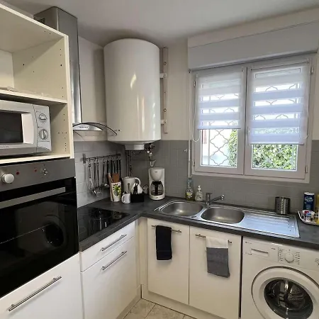 Holiday home Maison 4 Pieces/6 Pers, Terrasse, 150m, Centre-ville - Fr-1-701-43 Valras-Plage