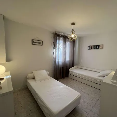 Maison 4 Pieces/6 Pers, Terrasse, 150m, Centre-ville - Fr-1-701-43